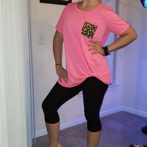 💖Neon Pink Top w/ Leopard Pocket💖